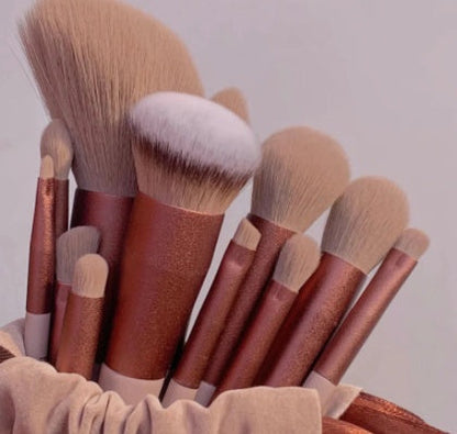 13-Piece Pro Makeup Brush Set – Full Face Kit